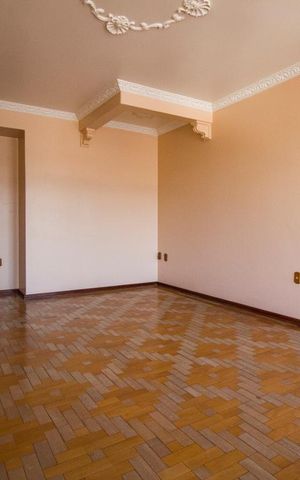 Apartamento à venda com 303m², 5 quartos e sem vagaSala