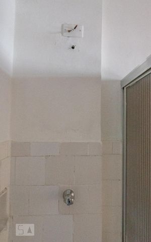 Studio à venda com 37m², 1 quarto e sem vaga Studio à venda com 37m², 1 quarto e sem vagaBanheiro