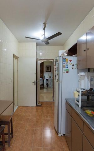 Apartamento à venda com 150m², 3 quartos e 1 vagaCozinha e Área de Serviço