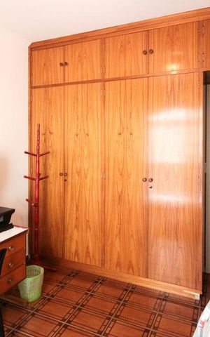 Casa à venda com 206m², 5 quartos e 2 vagas Casa à venda com 206m², 5 quartos e 2 vagasQuarto 4