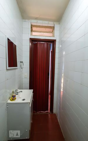 Casa à venda com 345m², 4 quartos e 3 vagasBanheiro de serviço