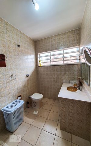 Casa à venda com 345m², 4 quartos e 3 vagasBanheiro 2