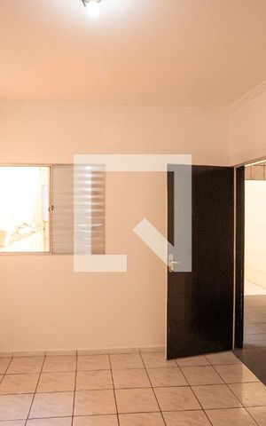 Casa para alugar com 94m², 2 quartos e 1 vagaQuarto 1