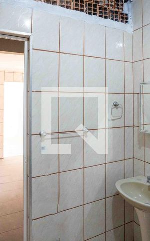 Casa para alugar com 94m², 2 quartos e 1 vagaBanheiro
