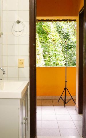 Casa à venda com 400m², 5 quartos e 4 vagas Casa à venda com 400m², 5 quartos e 4 vagasBanheiro do Quarto de Serviço