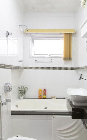 Casa à venda com 250m², 3 quartos e 2 vagasBanheiro 3