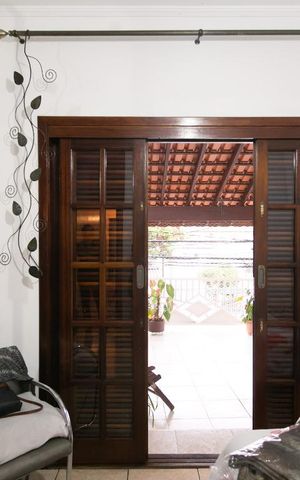 Casa à venda com 250m², 3 quartos e 2 vagasQuarto Suíte