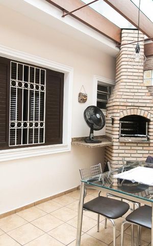 Casa à venda com 250m², 3 quartos e 2 vagasÁrea Externa/Churrasqueira