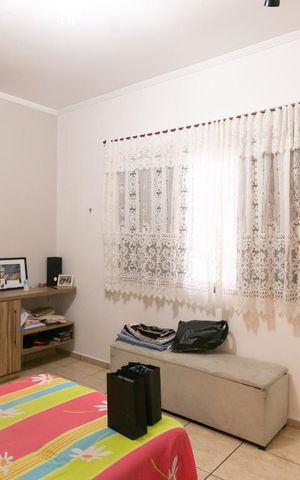 Casa à venda com 250m², 3 quartos e 2 vagasQuarto 1