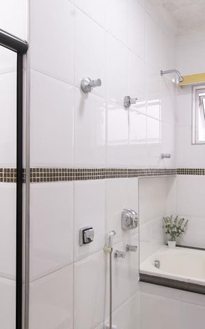Casa à venda com 250m², 3 quartos e 2 vagasBanheiro 3