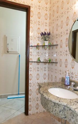 Casa à venda com 250m², 3 quartos e 2 vagasLavabo