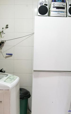 Casa à venda com 250m², 3 quartos e 2 vagasÁrea de Serviço