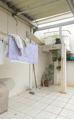 Casa à venda com 250m², 3 quartos e 2 vagasÁrea de Serviço