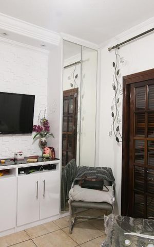 Casa à venda com 250m², 3 quartos e 2 vagasQuarto Suíte