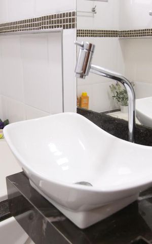 Casa à venda com 250m², 3 quartos e 2 vagasDetalhe banheiro