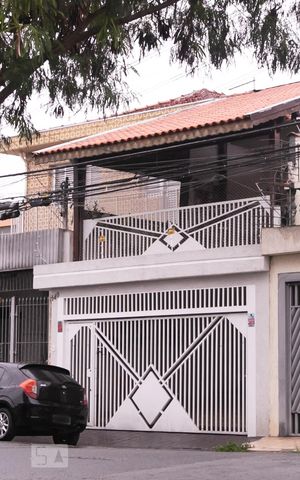 Casa à venda com 250m², 3 quartos e 2 vagasFachada