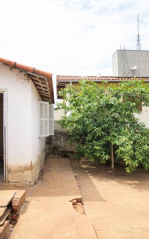 Casa à venda com 140m², 2 quartos e 2 vagasQuintal