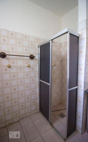 Casa à venda com 140m², 2 quartos e 2 vagasBanheiro