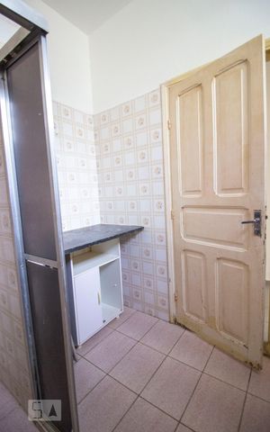 Casa à venda com 140m², 2 quartos e 2 vagasBanheiro