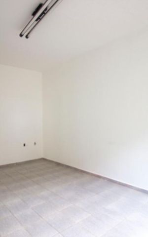 Casa à venda com 140m², 2 quartos e 2 vagasSala