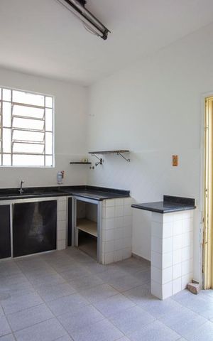 Casa à venda com 140m², 2 quartos e 2 vagasCozinha