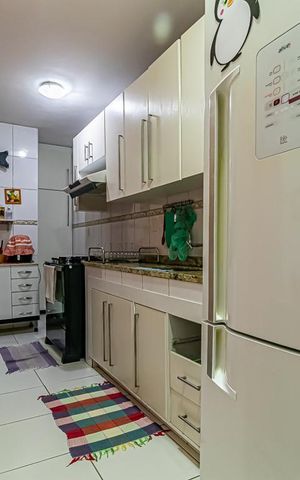 Casa à venda com 968m², 2 quartos e 1 vaga Casa à venda com 968m², 2 quartos e 1 vagaCozinha