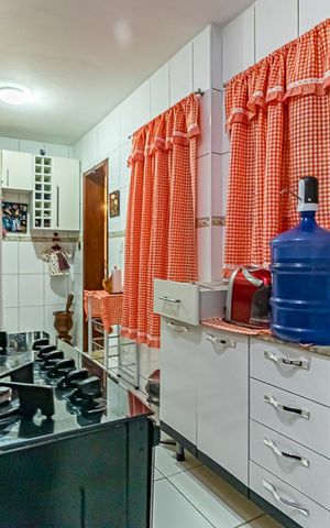 Casa à venda com 968m², 2 quartos e 1 vaga Casa à venda com 968m², 2 quartos e 1 vagaCozinha