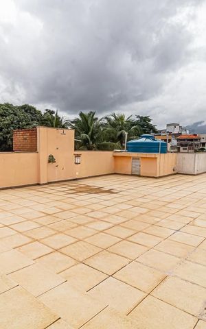 Casa à venda com 968m², 2 quartos e 1 vaga Casa à venda com 968m², 2 quartos e 1 vagaTerraço