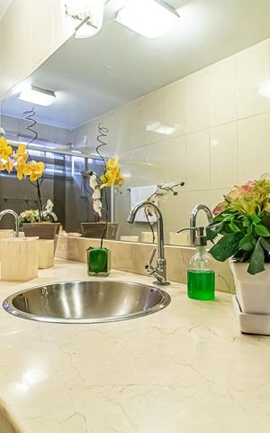 Casa à venda com 968m², 2 quartos e 1 vaga Casa à venda com 968m², 2 quartos e 1 vagaBanheiro Social