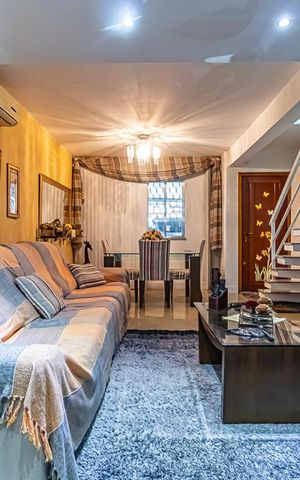 Casa à venda com 968m², 2 quartos e 1 vaga Casa à venda com 968m², 2 quartos e 1 vagaSala