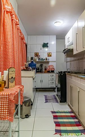 Casa à venda com 968m², 2 quartos e 1 vaga Casa à venda com 968m², 2 quartos e 1 vagaCozinha