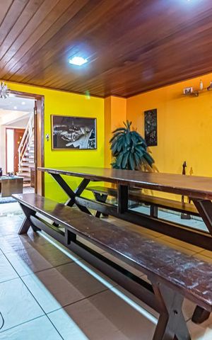 Casa à venda com 968m², 2 quartos e 1 vaga Casa à venda com 968m², 2 quartos e 1 vagaCopa