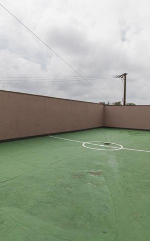Casa à venda com 340m², 4 quartos e 4 vagas Casa à venda com 340m², 4 quartos e 4 vagasQuadra Esportiva