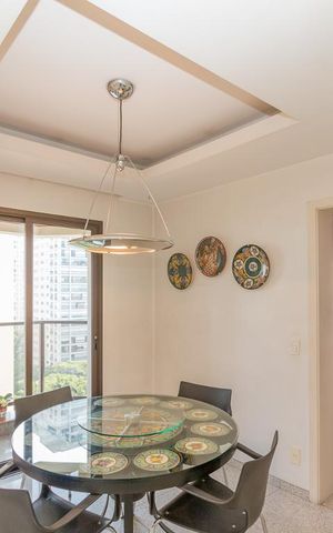 Apartamento à venda com 276m², 3 quartos e 4 vagas Apartamento à venda com 276m², 3 quartos e 4 vagasCopa