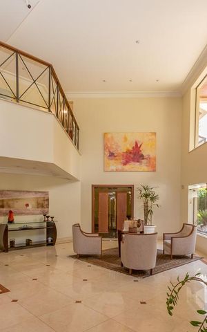 Apartamento à venda com 276m², 3 quartos e 4 vagas Apartamento à venda com 276m², 3 quartos e 4 vagasHall de Entrada