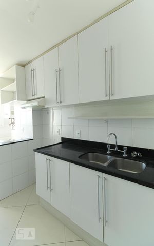 Apartamento à venda com 71m², 3 quartos e 1 vaga Apartamento à venda com 71m², 3 quartos e 1 vagaCozinha