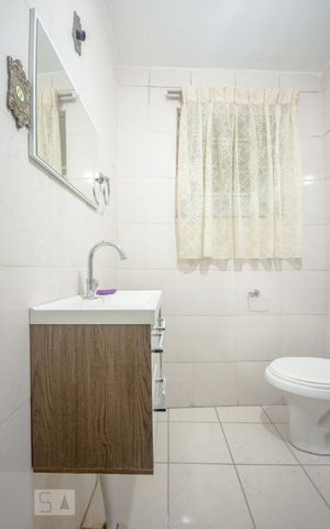 Casa à venda com 250m², 6 quartos e 1 vagaBanheiro