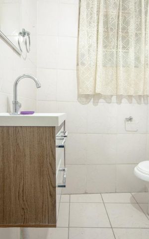 Casa à venda com 250m², 6 quartos e 1 vagaBanheiro