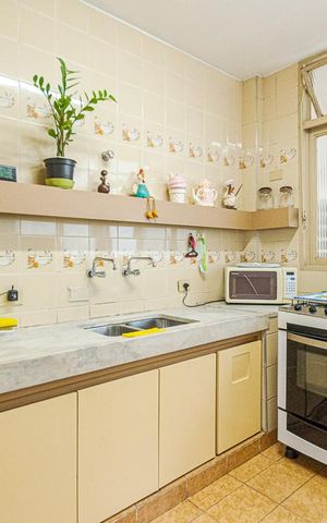 Apartamento à venda com 250m², 3 quartos e 1 vaga Apartamento à venda com 250m², 3 quartos e 1 vagaCozinha