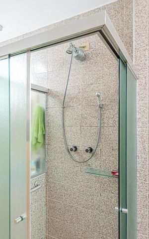 Apartamento à venda com 250m², 3 quartos e 1 vaga Apartamento à venda com 250m², 3 quartos e 1 vagaBanheiro Social