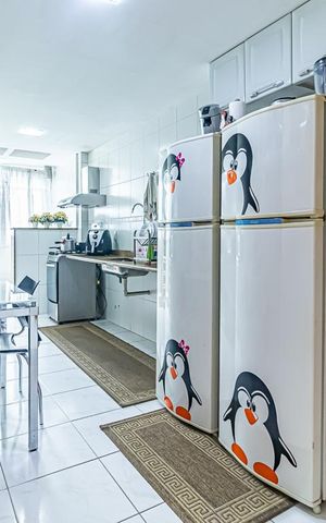 Apartamento à venda com 127m², 3 quartos e 2 vagas Apartamento à venda com 127m², 3 quartos e 2 vagasCozinha e Área de Serviço