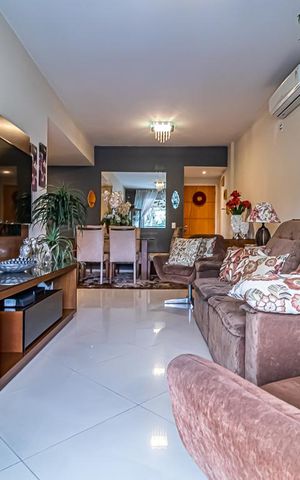 Apartamento à venda com 127m², 3 quartos e 2 vagas Apartamento à venda com 127m², 3 quartos e 2 vagasSala