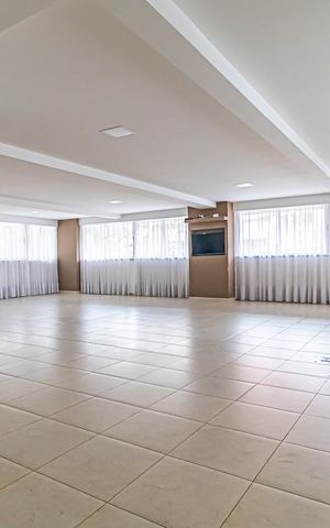Apartamento à venda com 127m², 3 quartos e 2 vagas Apartamento à venda com 127m², 3 quartos e 2 vagasÁrea comum - Salão de festas