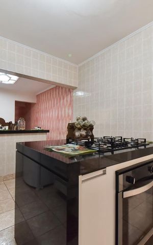 Casa à venda com 250m², 4 quartos e 2 vagas Casa à venda com 250m², 4 quartos e 2 vagasCozinha