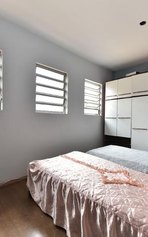 Casa à venda com 250m², 4 quartos e 2 vagas Casa à venda com 250m², 4 quartos e 2 vagasQuarto 1
