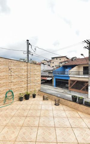 Casa à venda com 250m², 4 quartos e 2 vagas Casa à venda com 250m², 4 quartos e 2 vagasVaranda da Suíte