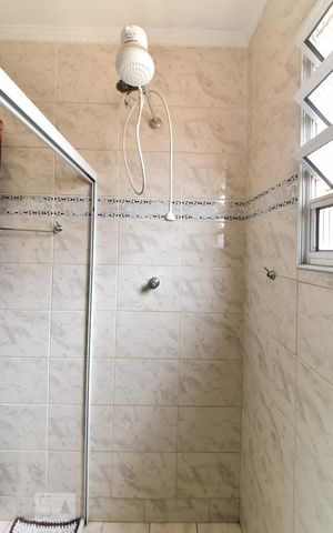 Casa à venda com 250m², 4 quartos e 2 vagas Casa à venda com 250m², 4 quartos e 2 vagasBanheiro Social 2