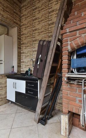 Casa à venda com 250m², 4 quartos e 2 vagas Casa à venda com 250m², 4 quartos e 2 vagasChurrasqueira