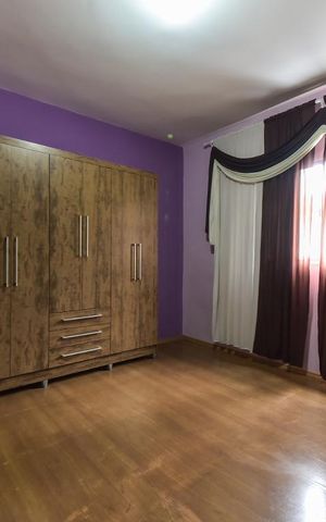 Casa à venda com 250m², 4 quartos e 2 vagas Casa à venda com 250m², 4 quartos e 2 vagasQuarto 2