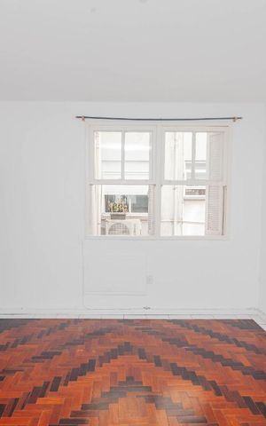 Apartamento à venda com 85m², 2 quartos e sem vaga Apartamento à venda com 85m², 2 quartos e sem vagaSala